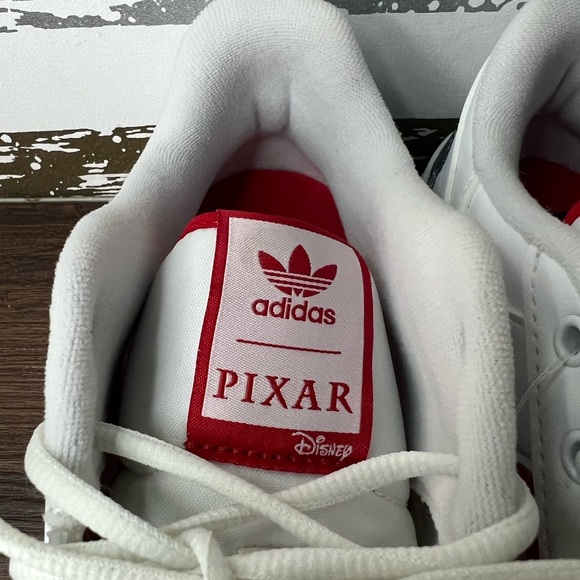 Adidas “Disney and Pixar” - Picture 5 of 11
